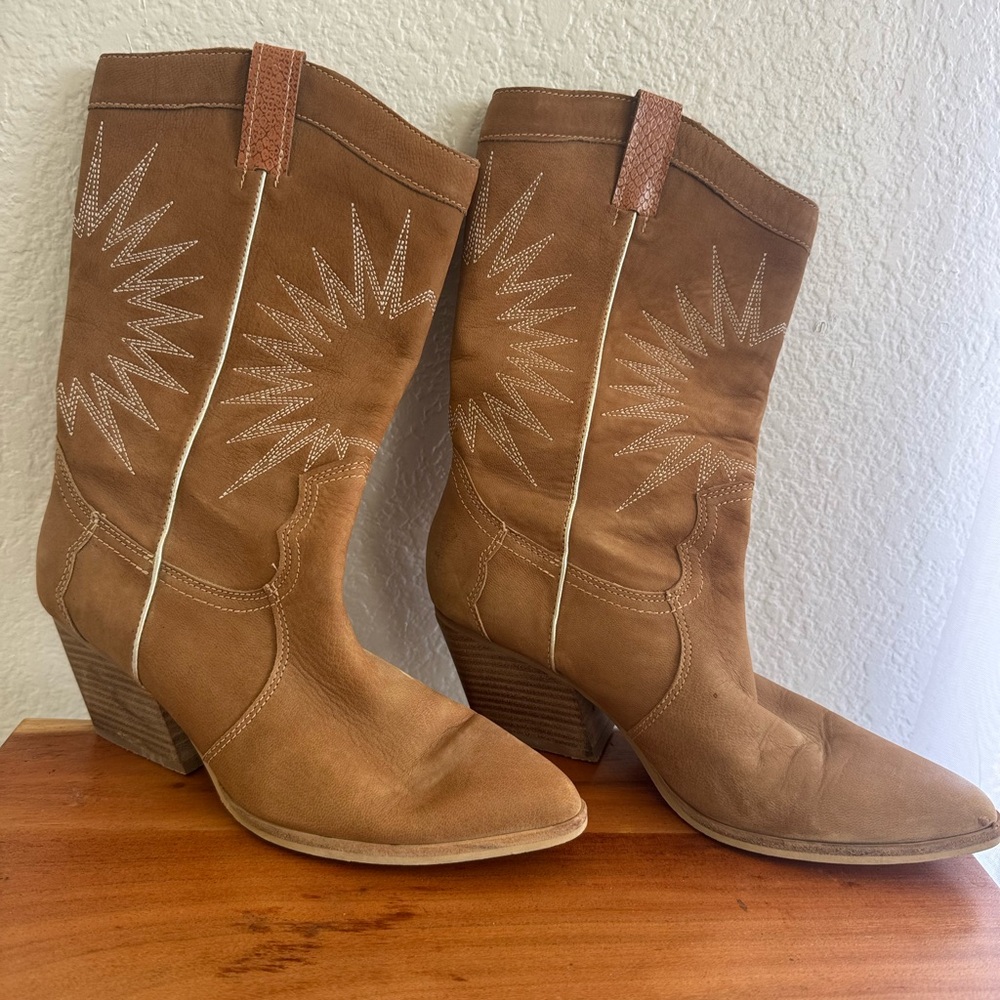 Dolce vita Western Boots - Picture 2 of 2
